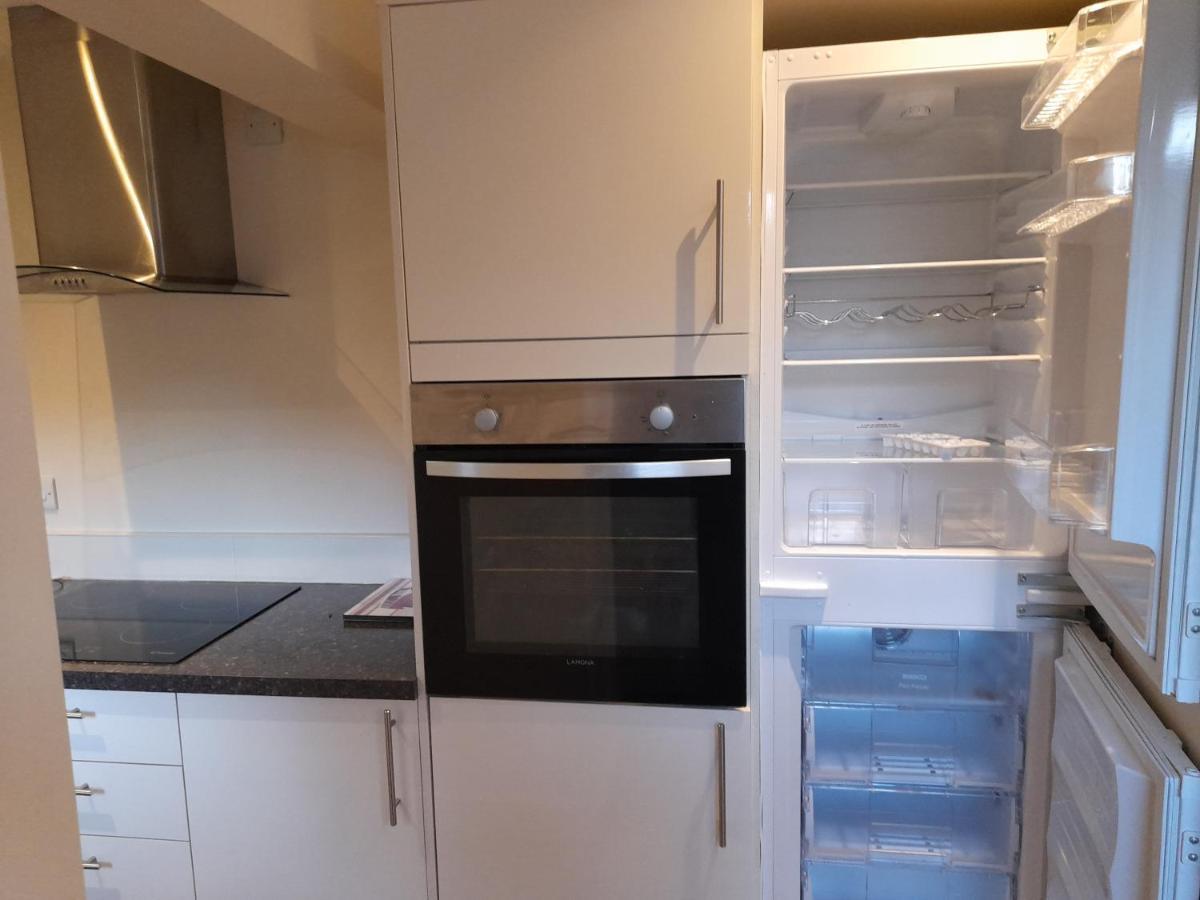 Queens One Urmston Ngoại thất bức ảnh
